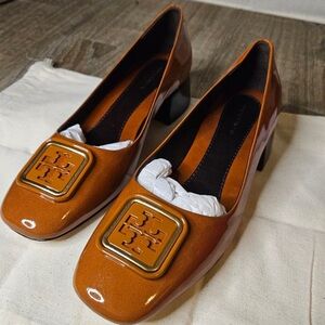 Tory Burch Georgia Pump, 35mm Heel, Patent Leather Brown Closed Toe Size 7.5